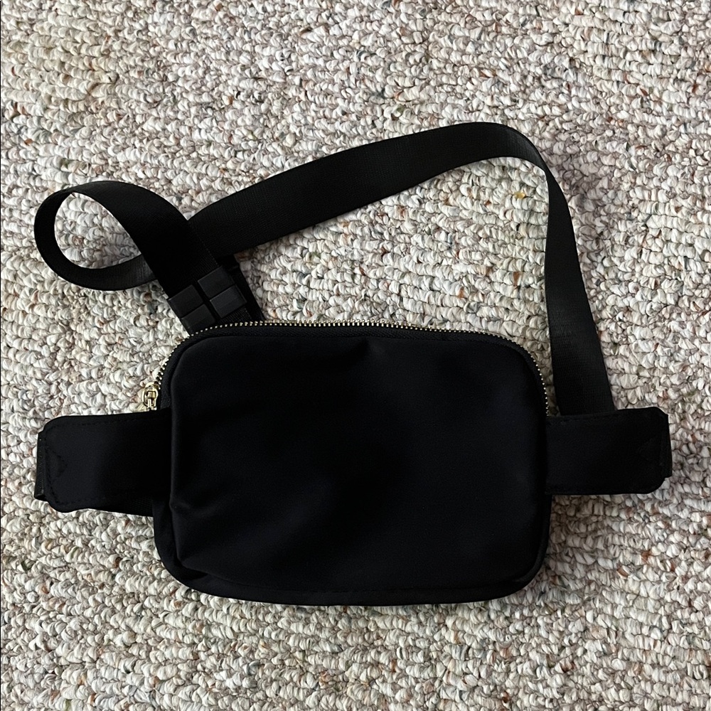 Zorfin Women’s belt bag